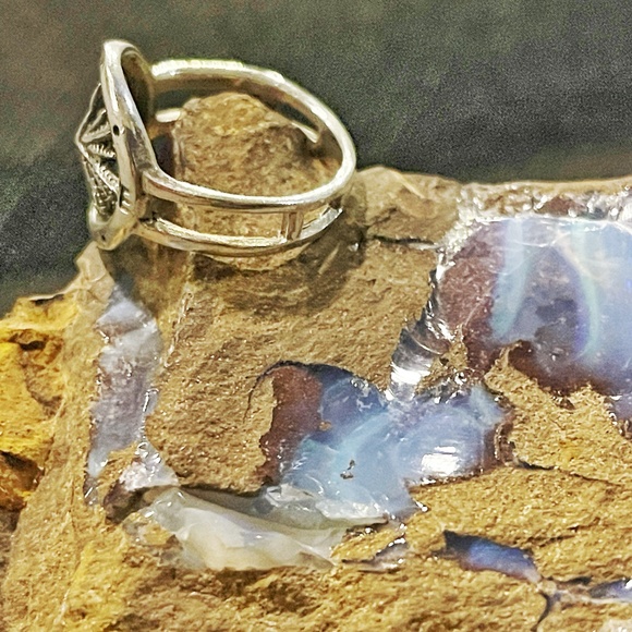 Sterling Silver Compass Rose Ring - Picture 4 of 6